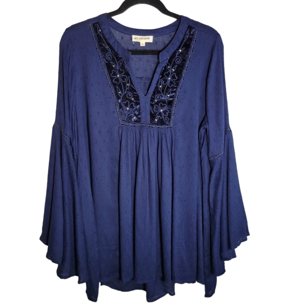 Sky and Sand blue bell sleeve boho blouse Size Large